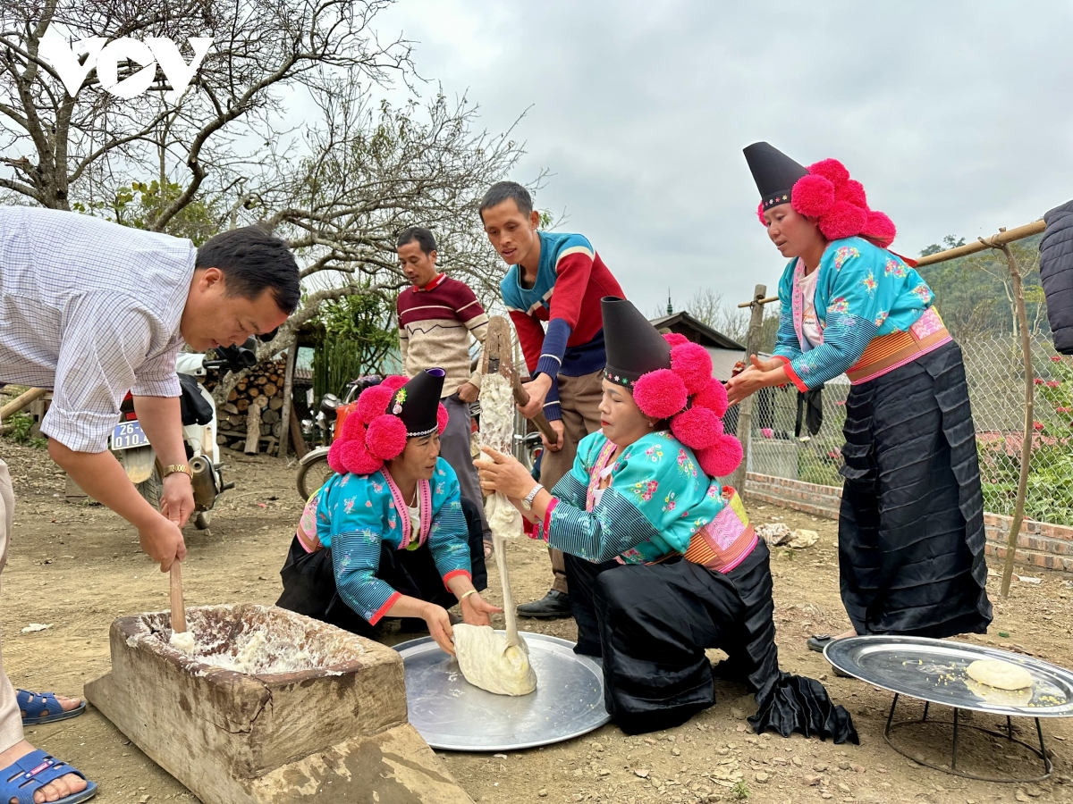 Sơn La chuyển đổi số du lịch, thu hút hàng triệu lượt du khách - Ảnh 2.